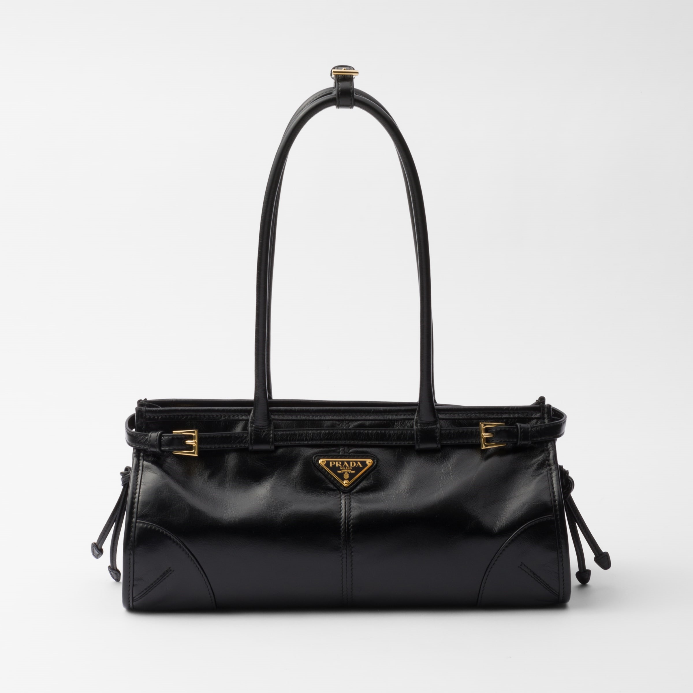 MEDIUM LEATHER HANDBAG, BLACK